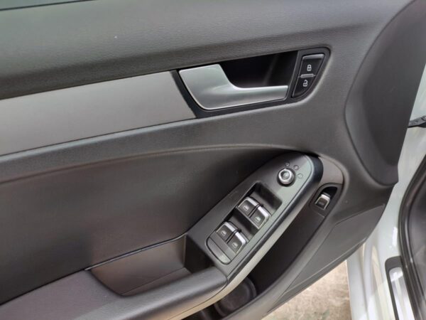 AUDI - Image 8