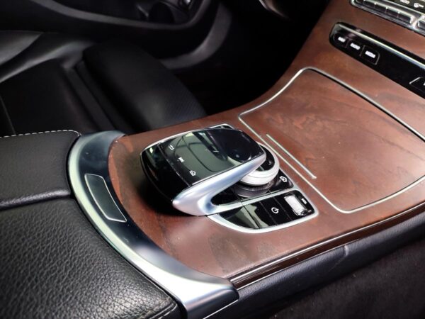 MERCEDES BENZ C 200 - Image 17