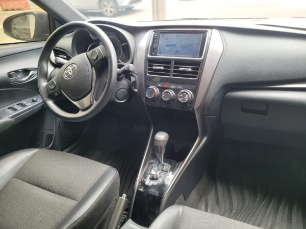TOYOTA YARIS XS - Image 14