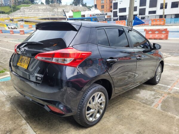 TOYOTA YARIS XS - Image 9