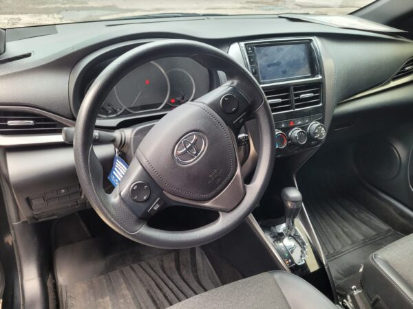 TOYOTA YARIS XS - Image 22