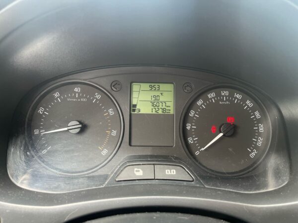 SKODA FABIA MT - Image 9