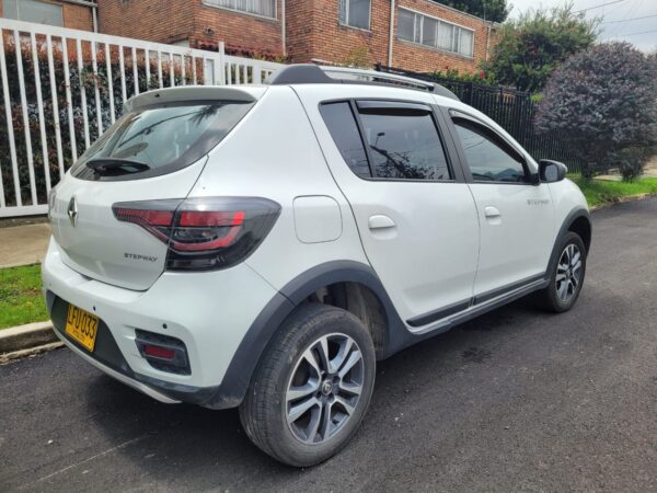 RENAULT SANDERO STEPWAY INTENS MT - Image 8