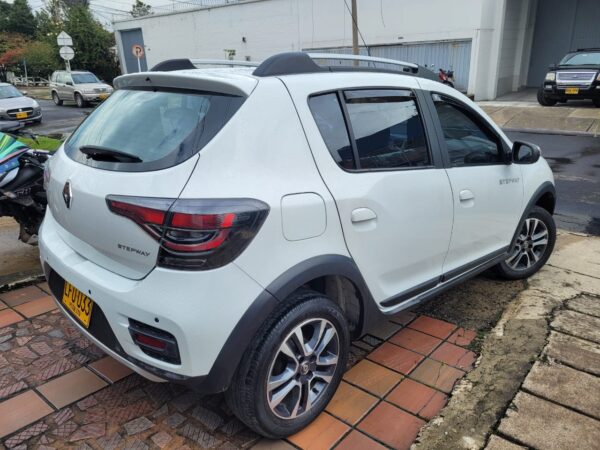 RENAULT SANDERO STEPWAY INTENS MT - Image 11