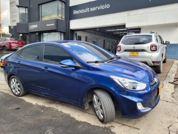 HYUNDAI ACCENT MT SEDAN - Image 6