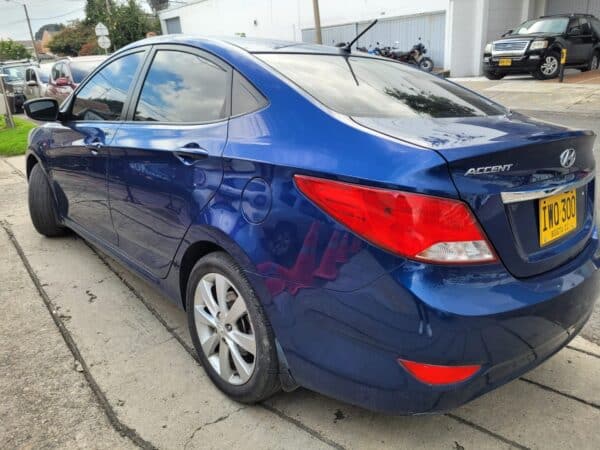 HYUNDAI ACCENT MT SEDAN - Image 7