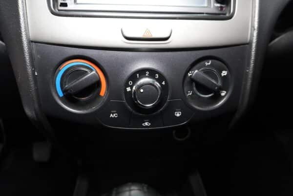 CHEVROLET SAIL LTZ MT - Image 23