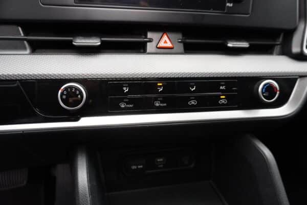 KIA SPORTAGE VIVRANT AT - Image 10