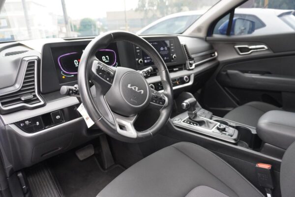 KIA SPORTAGE VIVRANT AT - Image 14