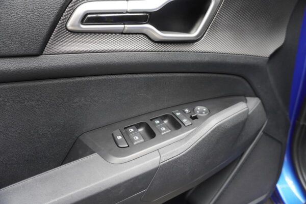 KIA SPORTAGE VIVRANT AT - Image 16