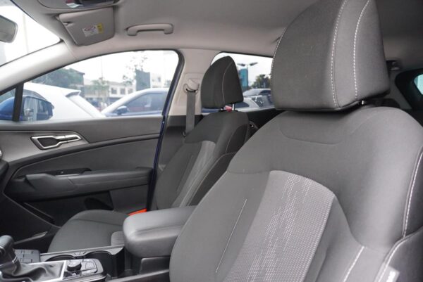 KIA SPORTAGE VIVRANT AT - Image 17