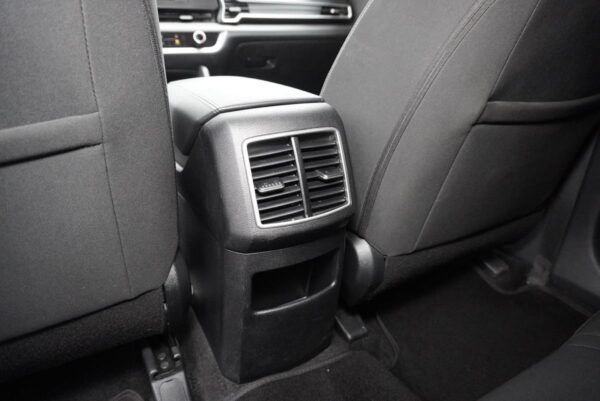 KIA SPORTAGE VIVRANT AT - Image 21