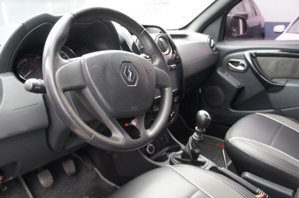 RENAULT DUSTER OROCH 4X4 - Image 12