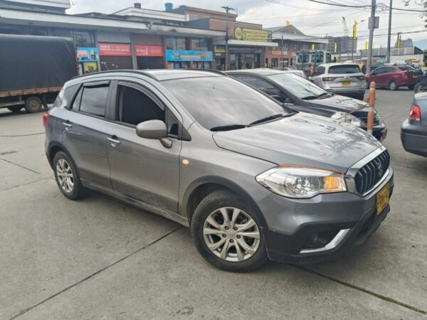 SUZUKI S-CROSS MT - Image 3