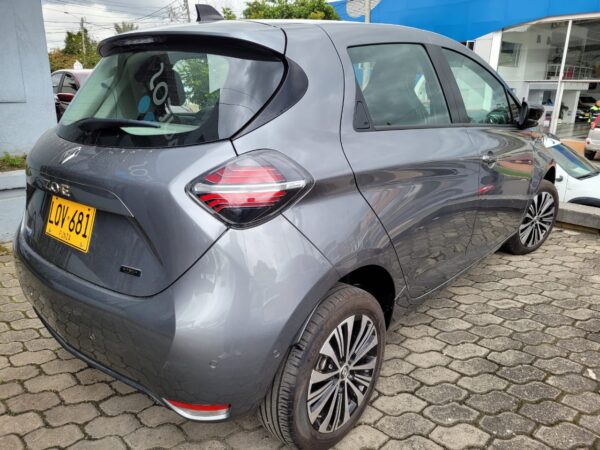 RENAULT ZOE E-TECH 100% ELECTRICO - Image 10