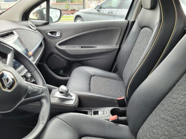RENAULT ZOE E-TECH 100% ELECTRICO - Image 17