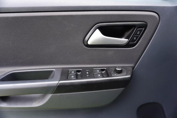VW CROSSFOX MT - Image 10