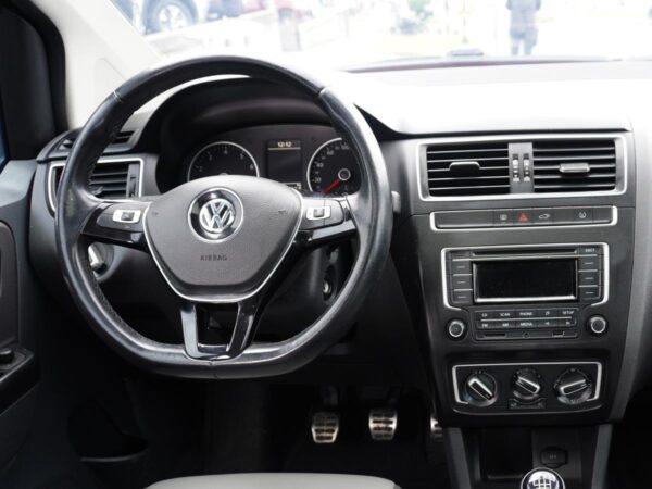 VW CROSSFOX MT - Image 12