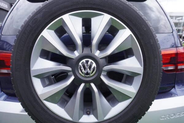VW CROSSFOX MT - Image 20