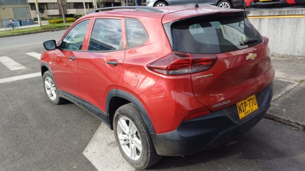 CHEVROLET - TRACKER LS - Image 3