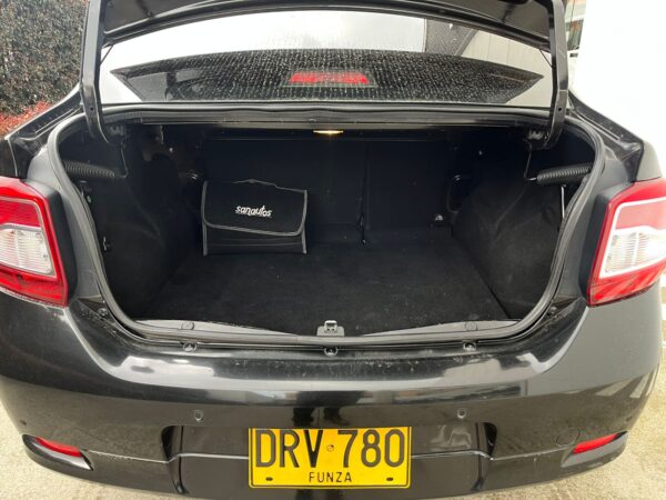 RENAULT - LOGAN PRIVILEGE - Image 6