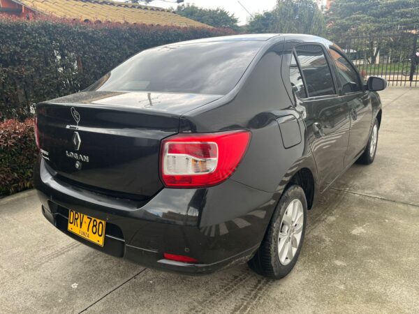 RENAULT - LOGAN PRIVILEGE - Image 4