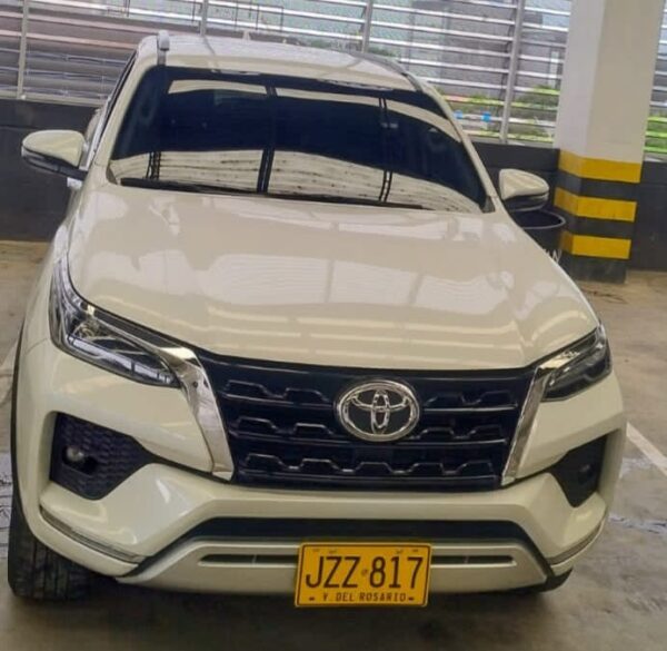 TOYOTA FORTUNER STREET 2.7 - Image 3