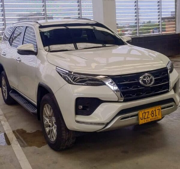 TOYOTA FORTUNER STREET 2.7 - Image 5