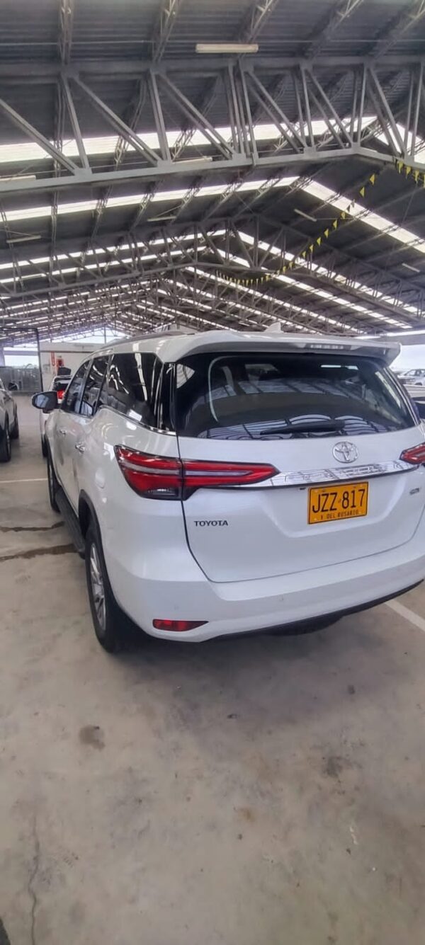 TOYOTA FORTUNER STREET 2.7 - Image 6