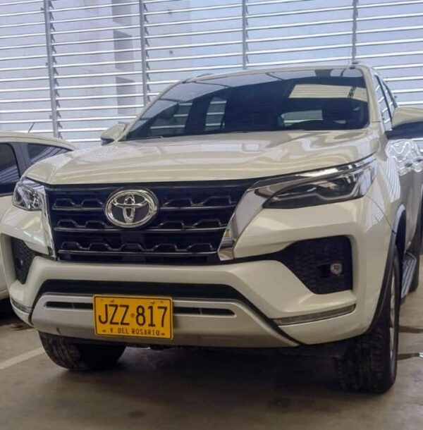 TOYOTA FORTUNER STREET 2.7 - Image 7