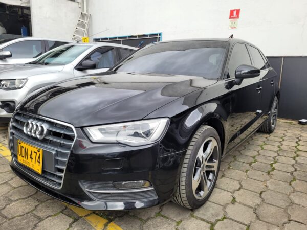 AUDI A3 SPORTBACK AT