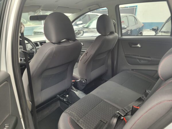 VW  CROSS FOX - Image 14