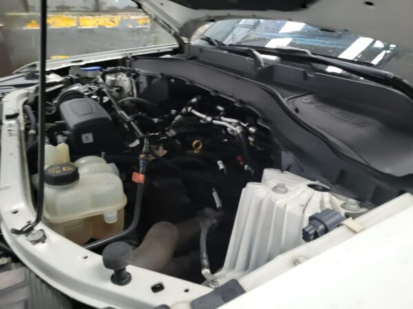 FORD EXPLORER XLT AT - Image 12