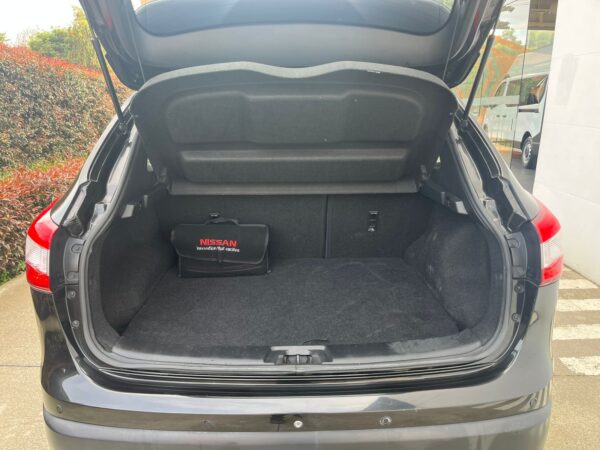 NISSAN QASHQAI EXCLUSIVE AT - Image 6