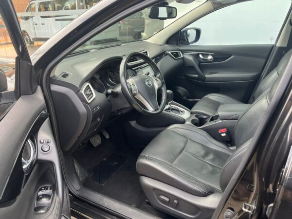 NISSAN QASHQAI EXCLUSIVE AT - Image 9