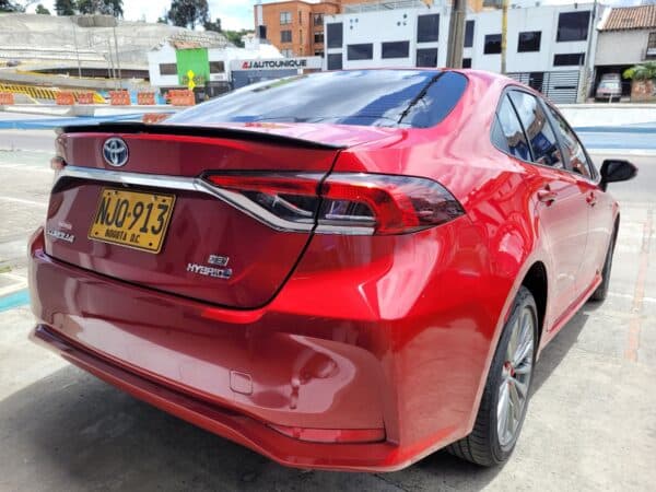 TOYOTA COROLLA XEI - Image 4