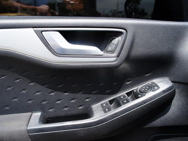 FORD ESCAPE - Image 14