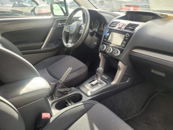 SUBARU FORESTER 2.0 AT - Image 15