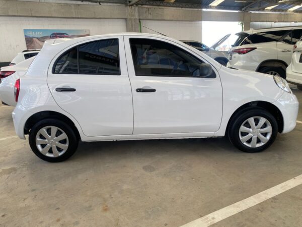 Nissan March - Image 5