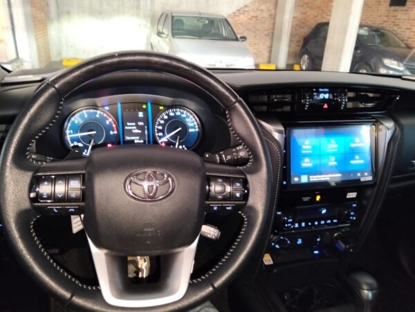 FORTUNER SRV 2.8 DIESEL - Image 10