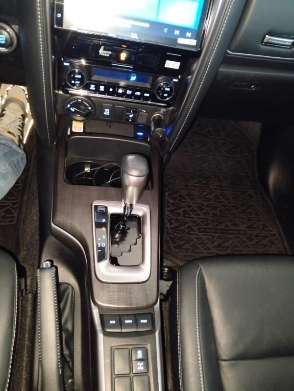 FORTUNER SRV 2.8 DIESEL - Image 7