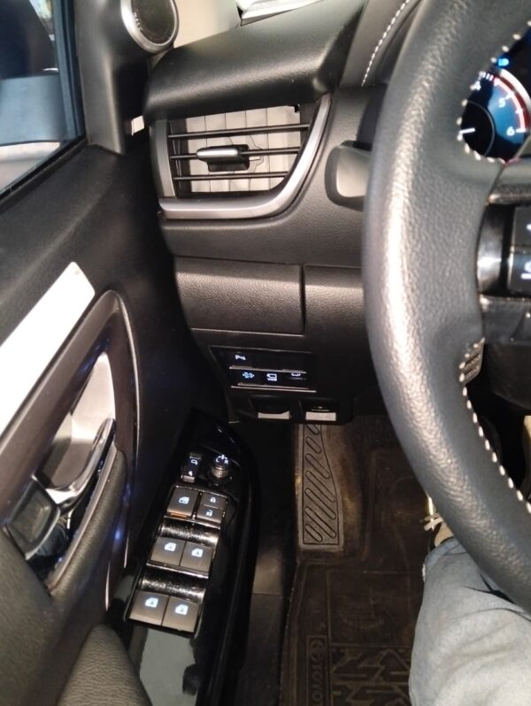 FORTUNER SRV 2.8 DIESEL - Image 6