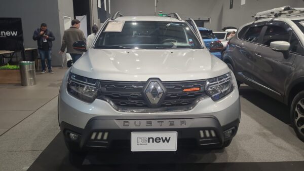 RENAULT DUSTER ICONIC   1.3 T 4X4 CVT - Image 3