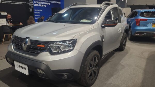 RENAULT DUSTER ICONIC   1.3 T 4X4 CVT