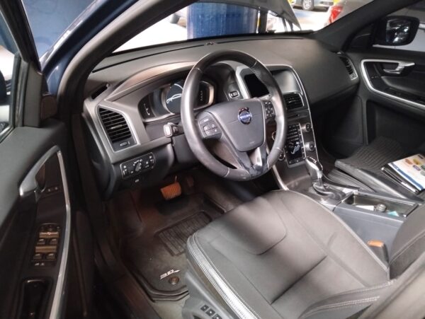 VOLVO XC 60 T5 - Image 5