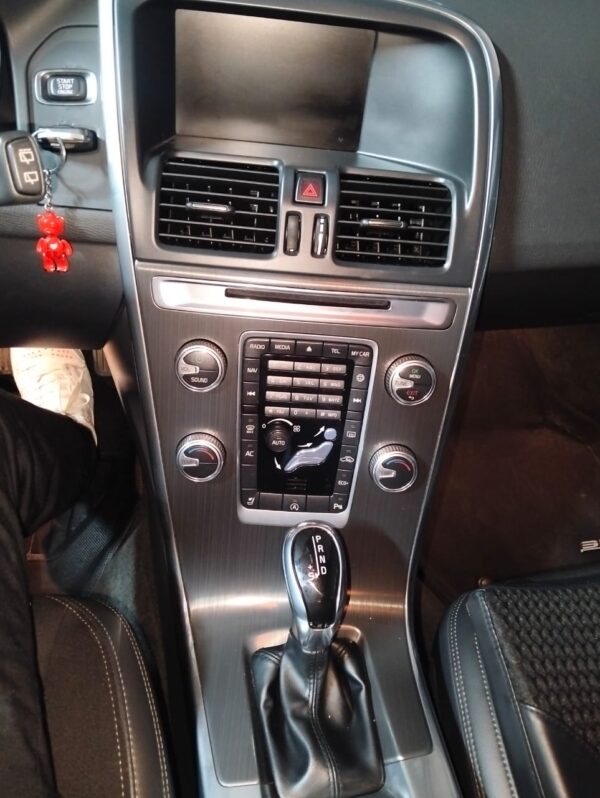 VOLVO XC 60 T5 - Image 6
