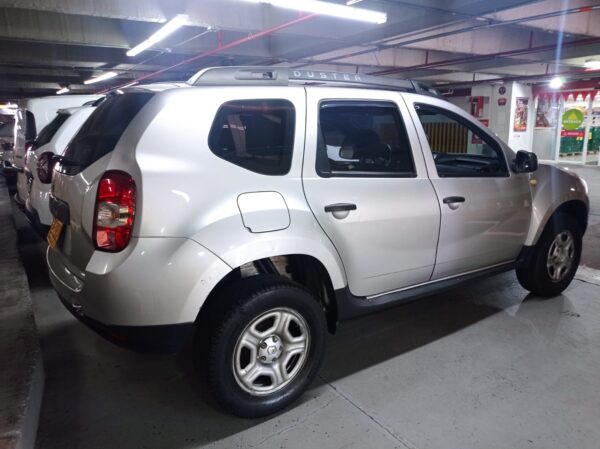 DUSTER ZEN 1.6 MT - Image 4