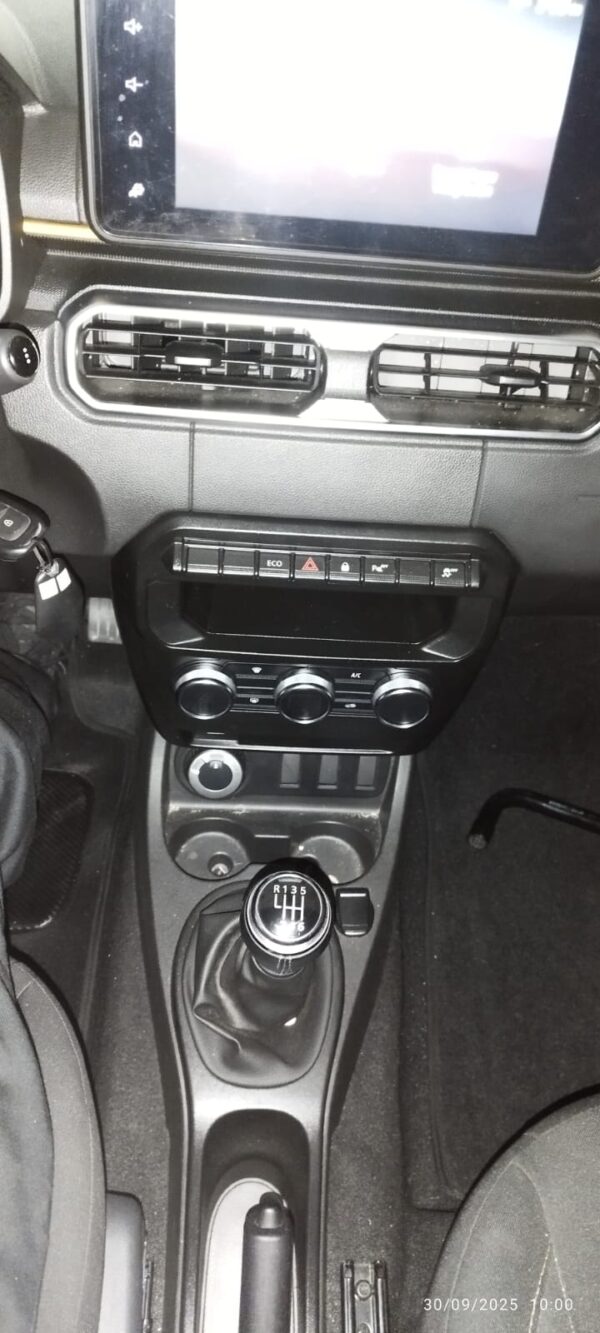 DUSTER OROCH OUTSIDER 4X4 - Image 9